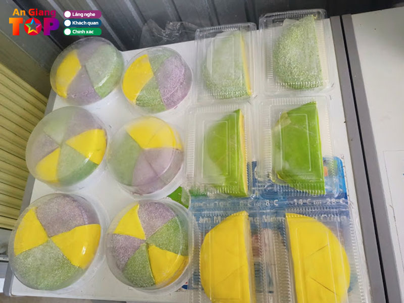 Banh-crepe-sau-rieng-ni-ni-angiangtoplist