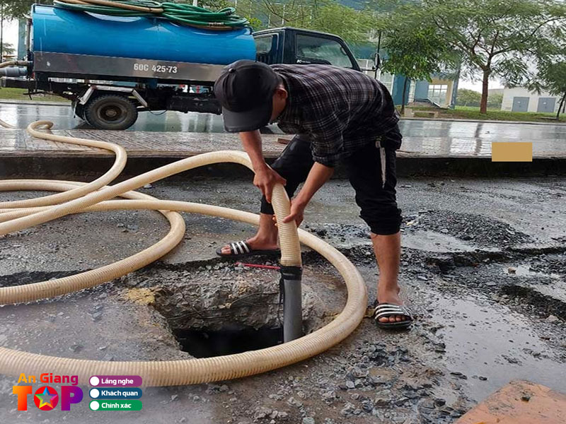 Cong-ty-ve-sinh-moi-truong-cong-nghe-truc-an-angiangtoplist