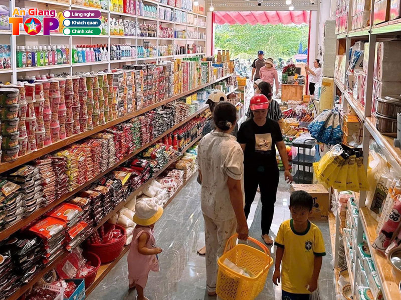 Cua-hang-tien-ich-sieu-re-33-angiangtoplist