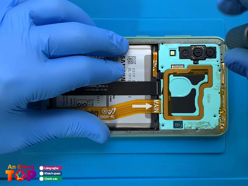D8-smartphone-angiangtoplist