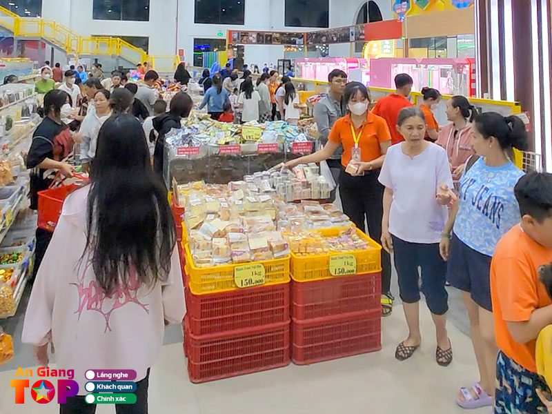 Sieu-thi-tu-son-angiangtoplist