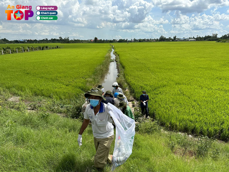 Cua-hang-hoa-thuan-angiangtoplist