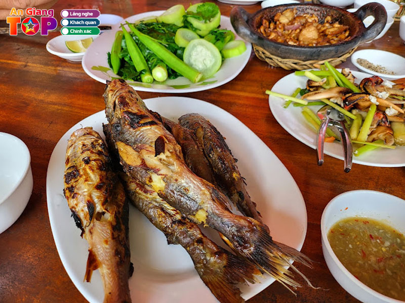 Quan-nhau-hai-dang-angiangtoplist