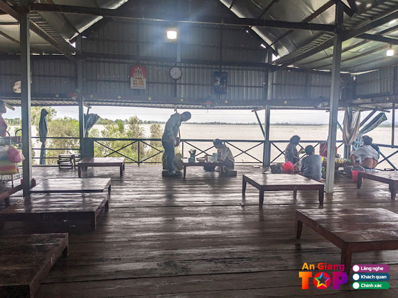 Quan-nhu-y-angiangtoplist