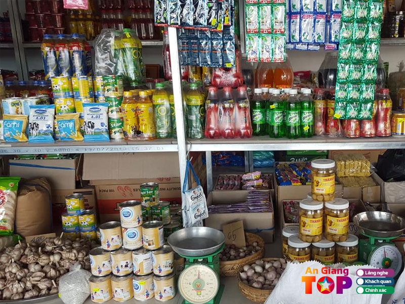 Tap-hoa-ut-ngoan-cua-hang-tap-hoa-o-an-giang-uy-tin-angiangtoplist