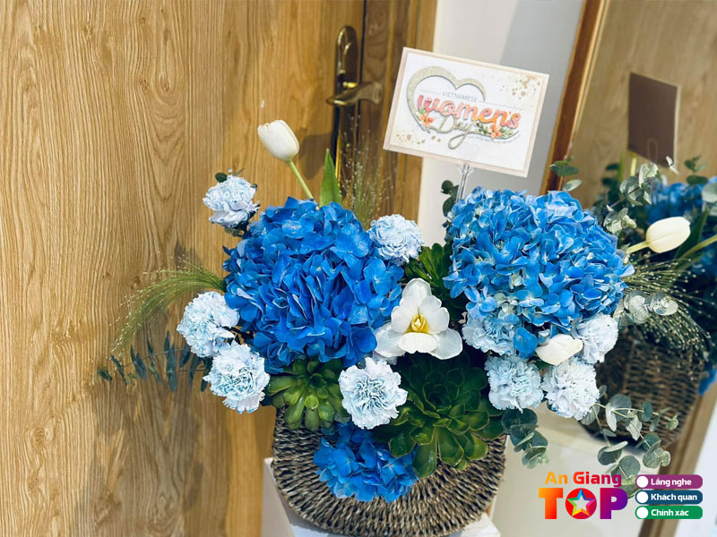 Tiem-hoa-cam-tu-cau-tai-an-giang-tho-flower-angiangtoplist