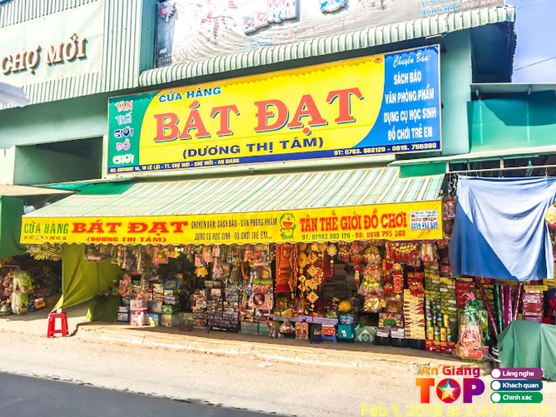 Van-phong-pham-bat-dat-angiangtoplist