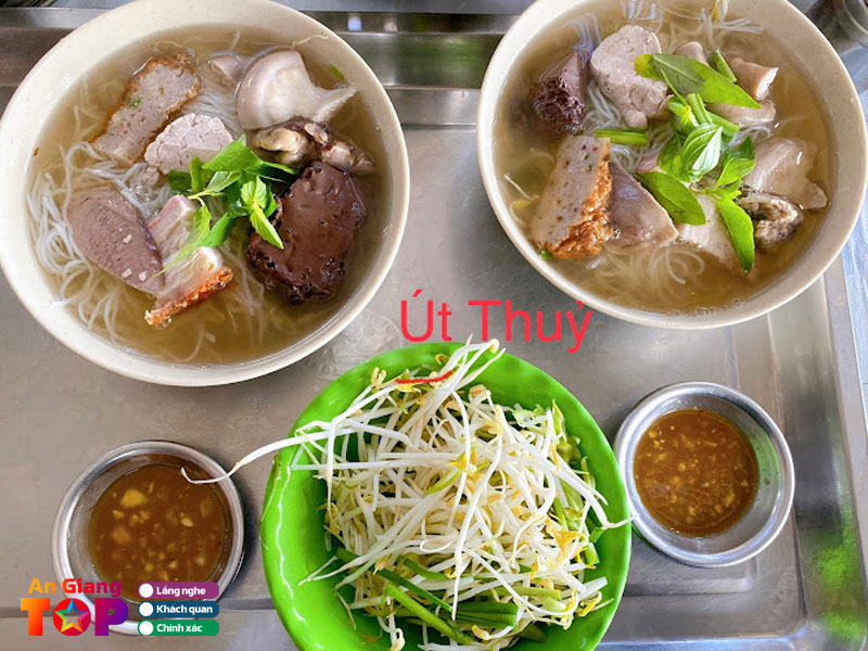 Bun-nuoc-suong-ut-thuy-angiangtoplist