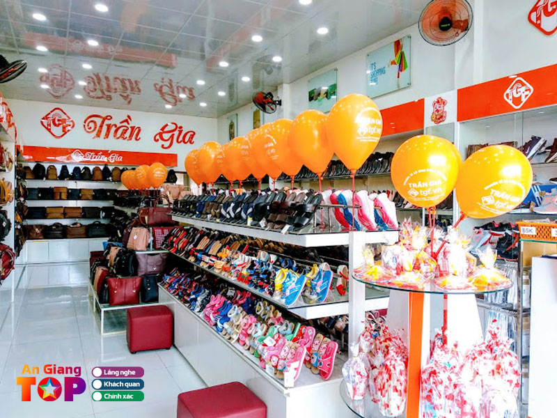 Shop-giay-dep-tui-xach-tran-gia-angiangtoplist