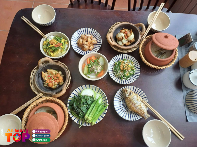 Com-nieu-khai-kien-angiangtoplist