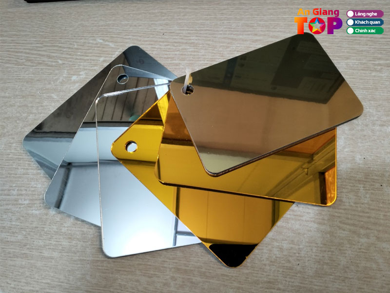 Cua-hang-van-ep-mica-quoc-phong-angiangtoplist