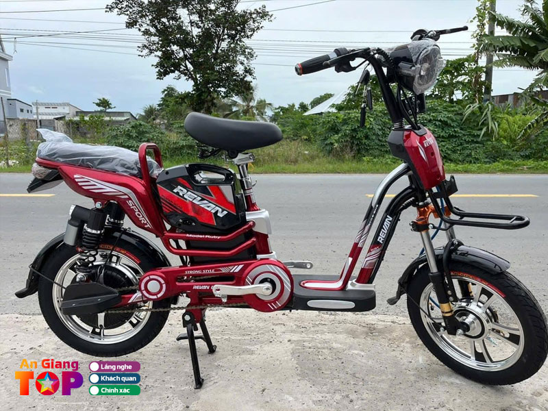 Cua-hang-xe-dien-thai-hoa-angiangtoplist