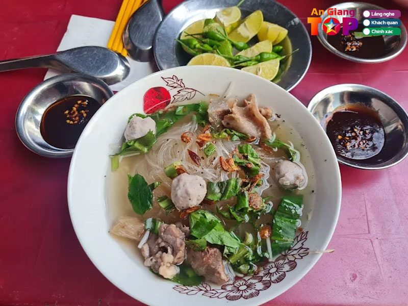 Hu-tieu-nam-vang-5-truyen-angiangtoplist