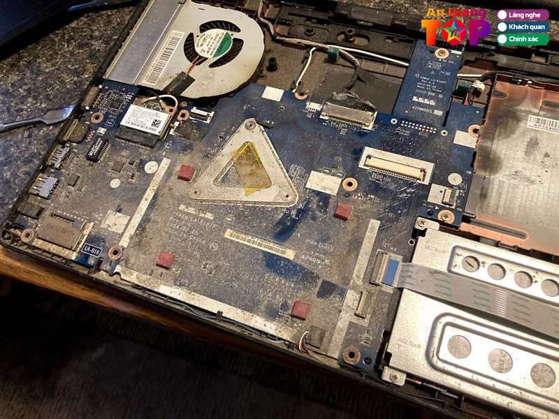 Laptop-gia-re-long-xuyen-angiangtoplist