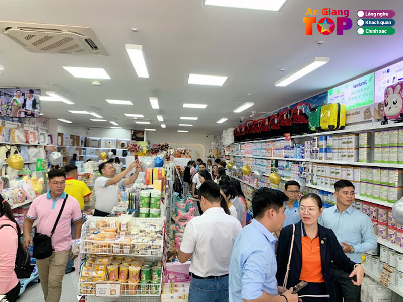 Nana-mom-baby-angiangtoplist