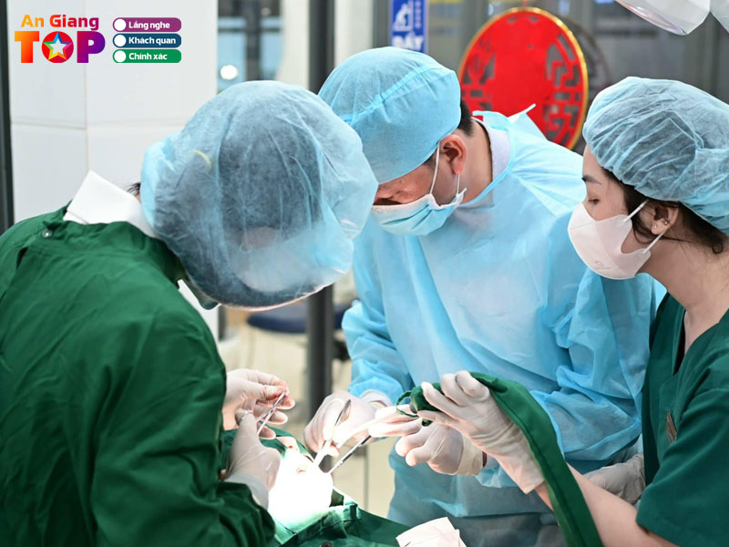 Nha-khoa-hue-dentist-angiangtoplist