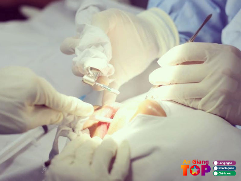 Nha-khoa-sai-gon-thien-tam-angiangtoplist