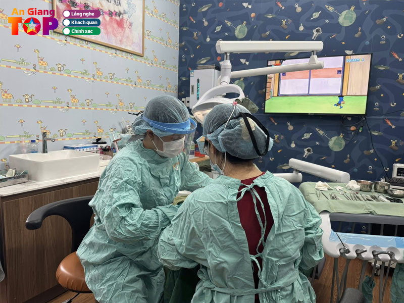 Nha-khoa-thanh-truc-thoi-dai-angiangtoplist