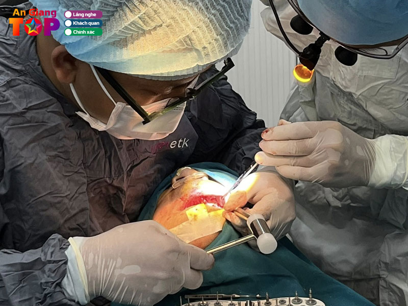 Nha-khoa-thoi-dai-angiangtoplist