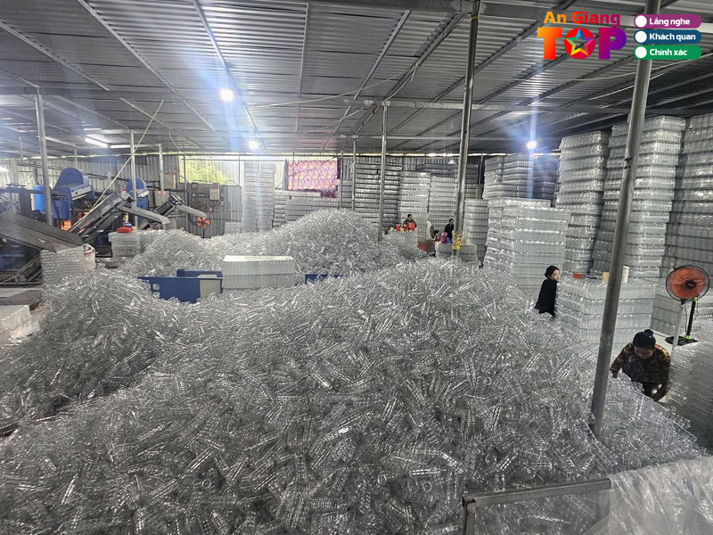 Nhung-dieu-nen-can-nhac-truoc-khi-chon-xuong-chai-nhua-angiangtoplist