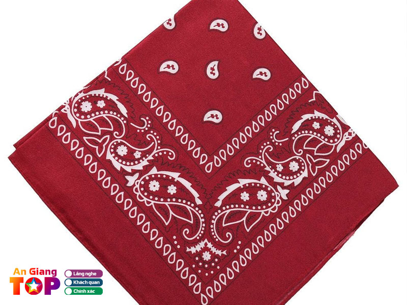 Phu-kien-qua-tang-ngoc-thao-angiangtoplist