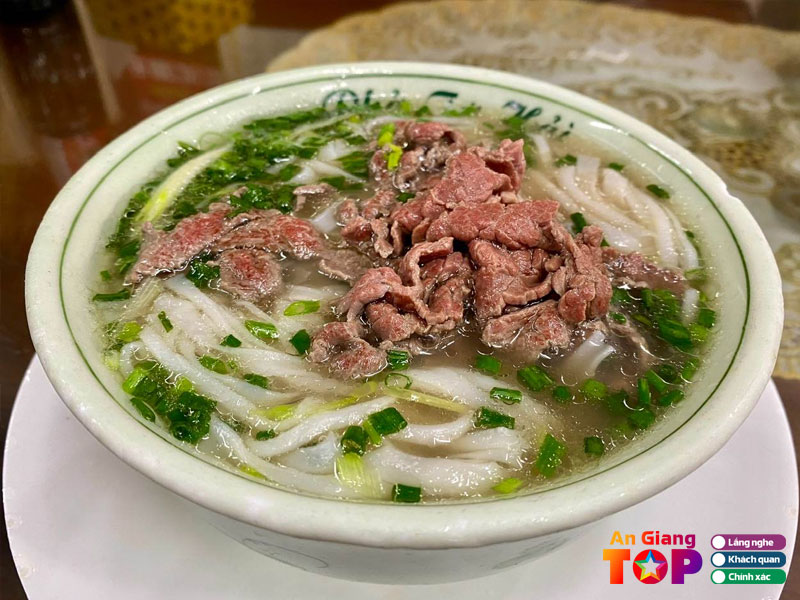 Quan-pho-anh-hong-angiangtoplist