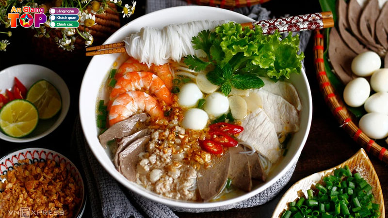 Top-10-dia-chi-an-hu-tieu-o-an-giang-ngon-ngat-ngay-angiangtoplist