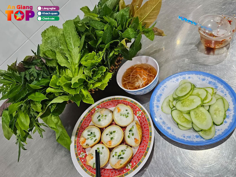 Banh-xeo-banh-khot-an-la-ghien-angiangtoplist