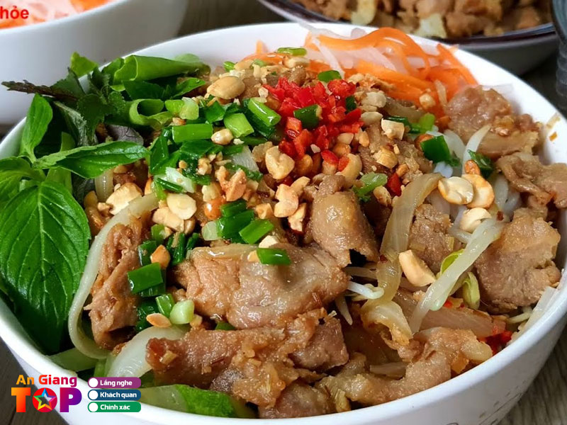 Bun-thit-xao-lan-tuong-angiangtoplist