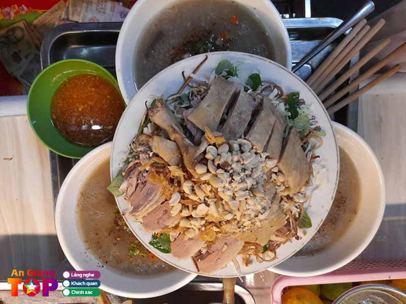 Chao-vit-phu-gia-angiangtoplist