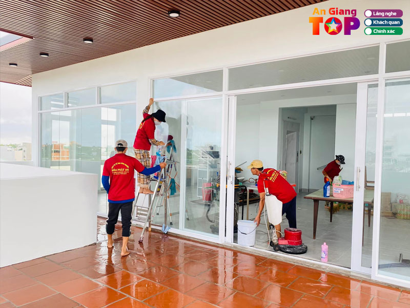 Cong-ty-ve-sinh-cong-nghiep-motka-angiangtoplist