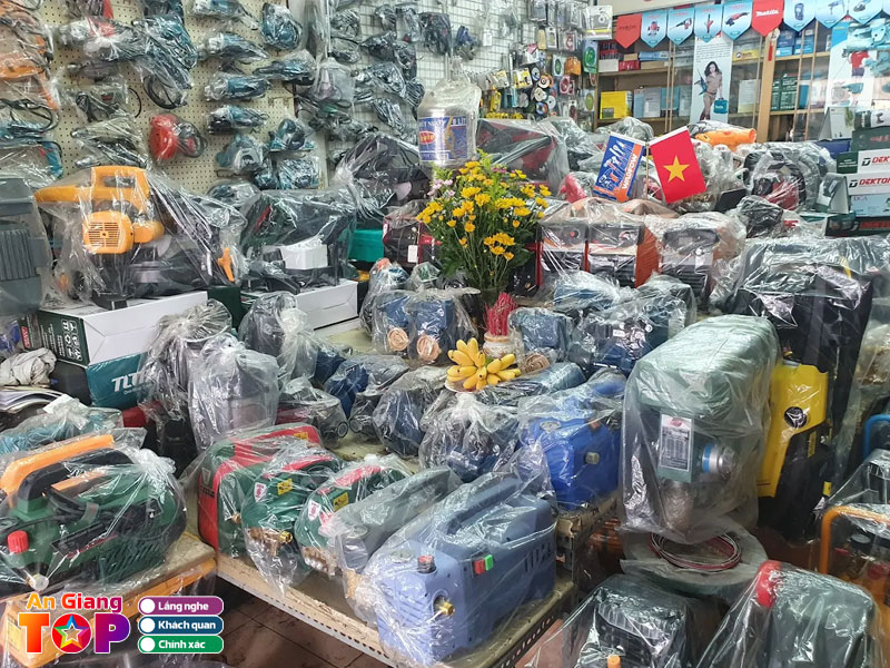 Cua-hang-dung-cu-dien-cam-tay-gia-phat-angiangtoplist