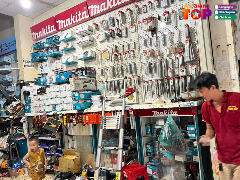 Cua-hang-thanh-tan-angiangtoplist