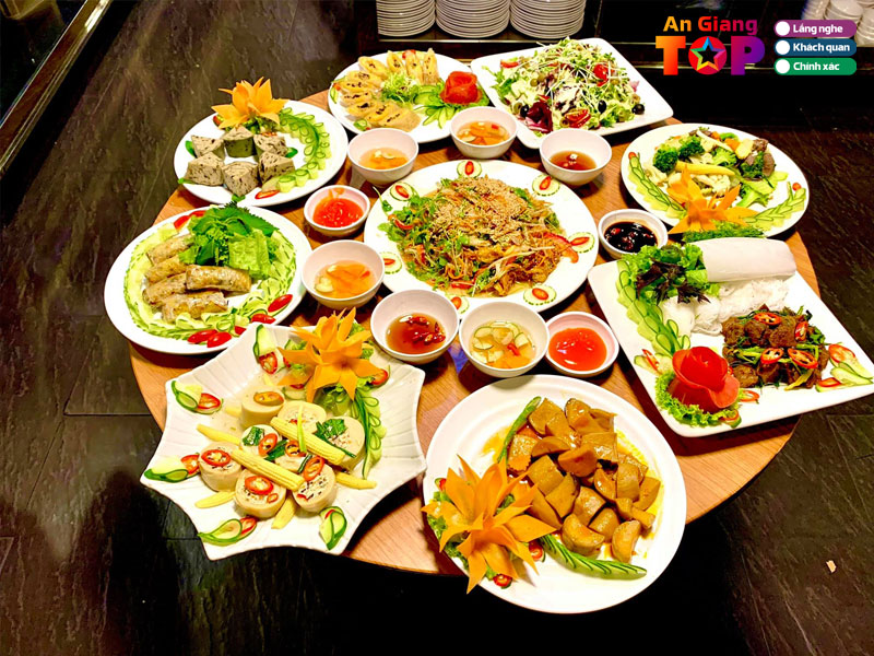 Kinh-nghiem-lua-chon-quan-buffet-chay-ngon-chat-luong-angiangtoplist