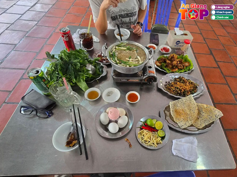 Lau-chao-cua-dong-cang-tin-sao-mai-angiangtoplist