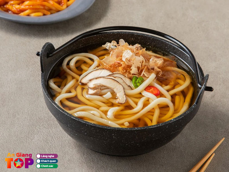 Meo-thuong-thuc-mi-udon-dung-chuan-nhat-angiangtoplist