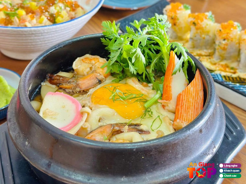 Nha-hang-sushi-sakura-angiangtoplist