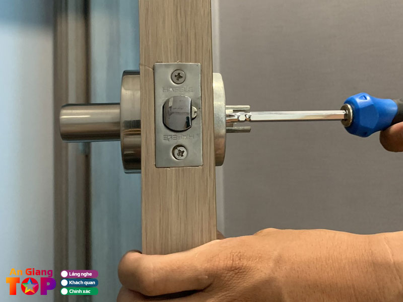 Sua-khoa-van-duoc-angiangtoplist