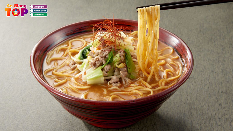 Top-6-dia-chi-an-mi-ramen-o-an-giang-dam-da-huong-vi-nhat-angiangtoplist