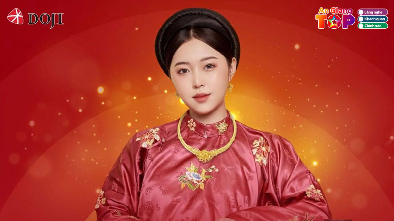Trang-suc-vang-trong-le-an-hoi-hien-dai-cach-chon-day-chuyen-nu-vang-va-mau-hoa-tai-dep-angiangtoplist