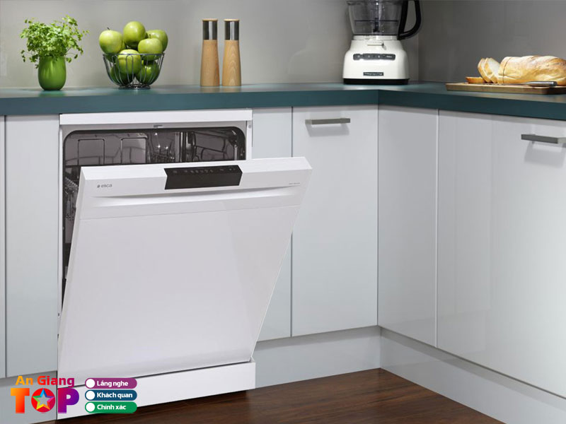 Trung-tam-mua-sam-nguyen-hue-angiangtoplist