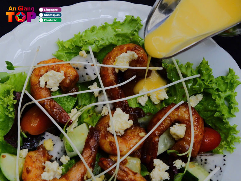 Le-jardin-cafe-bistro-angiangtoplist