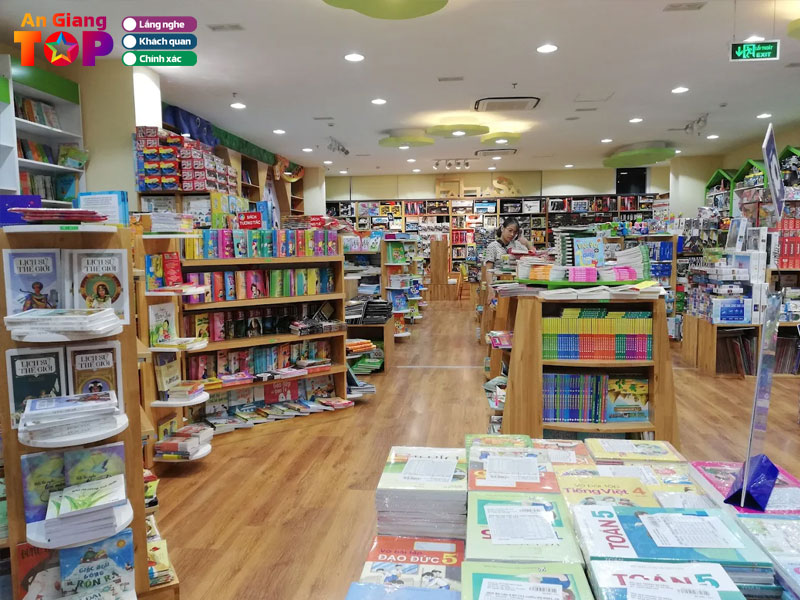 Nha-sach-fahasa-angiangtoplist