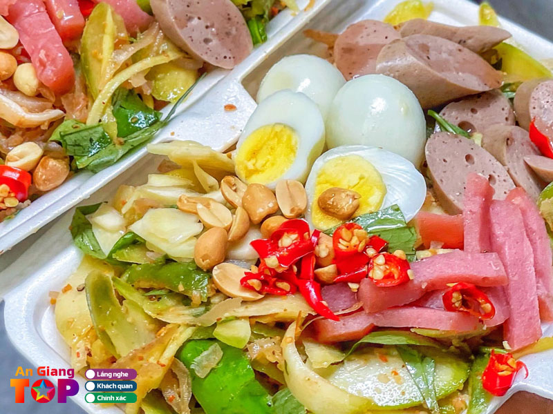 Tre-tron-ngoc-miu-angiangtoplist