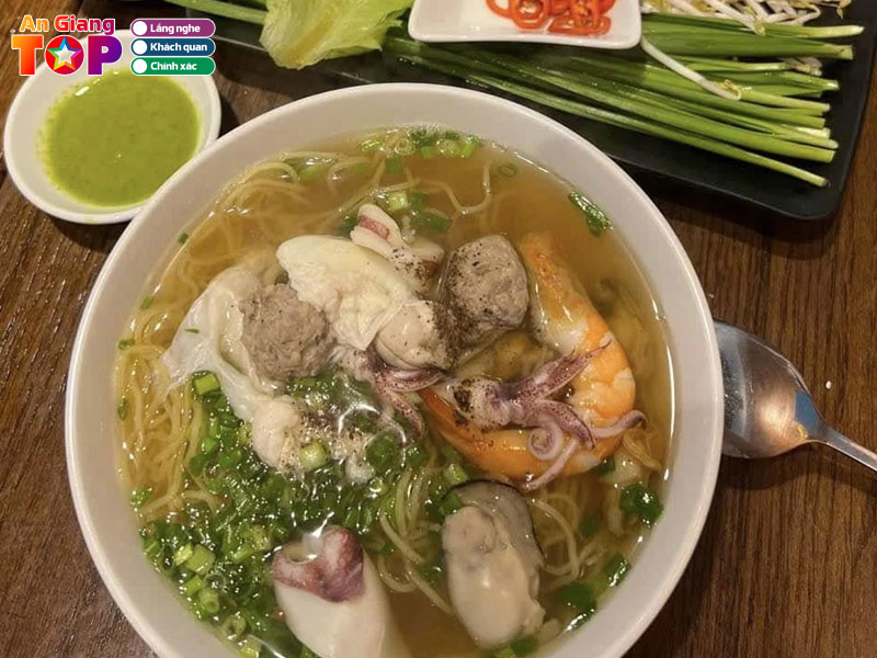 Hu-tieu-muc-su-su-angiangtoplist
