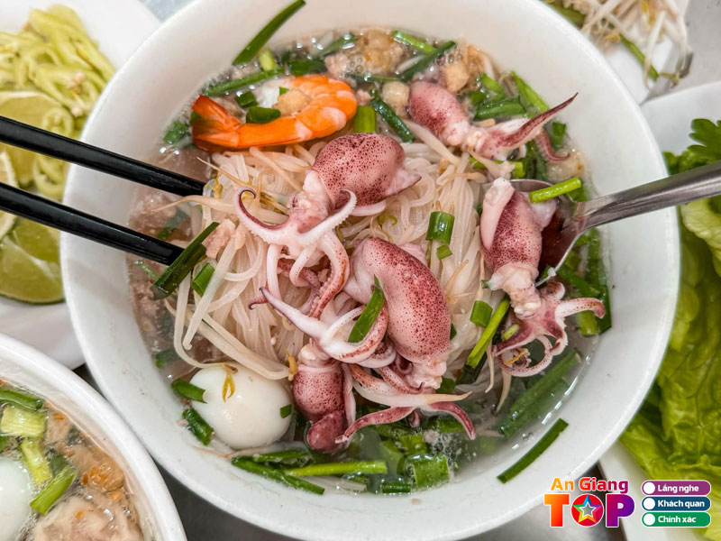 Tieu-chi-lua-chon-quan-hu-tieu-muc-ngon-tai-an-giang-angiangtoplist