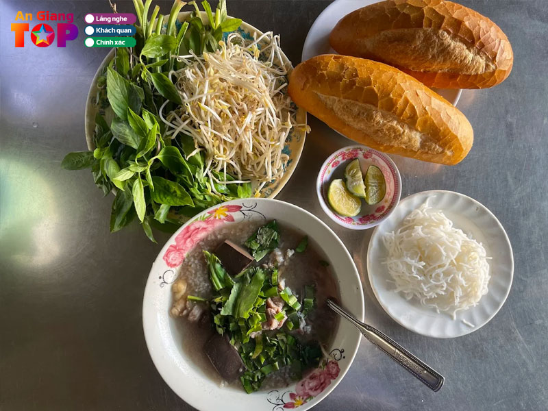 Xuat-xu-nguyen-lieu-va-cach-nau-mon-chao-bo-tri-ton-angiangtoplist