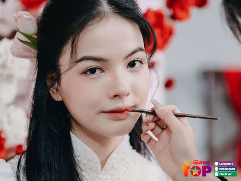 Diem-nguyen-makeup-studio-angiangtoplist