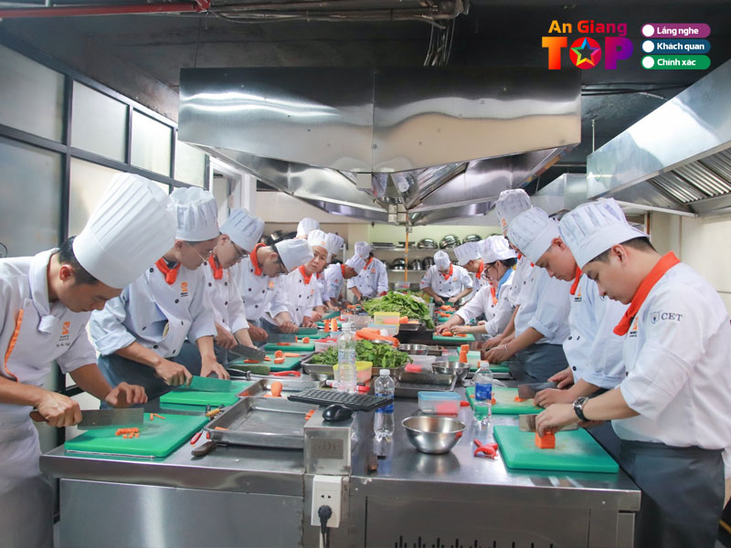 Huong-nghiep-a-au-angiangtoplist