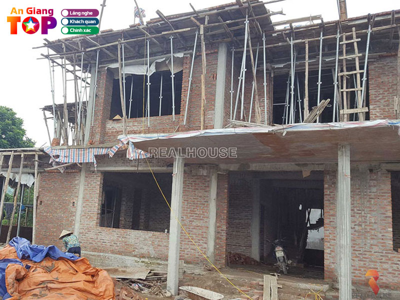 Kien-truc-real-house-ket-hop-giua-sang-tao-va-ky-thuat-thi-cong-2-angiangtoplist
